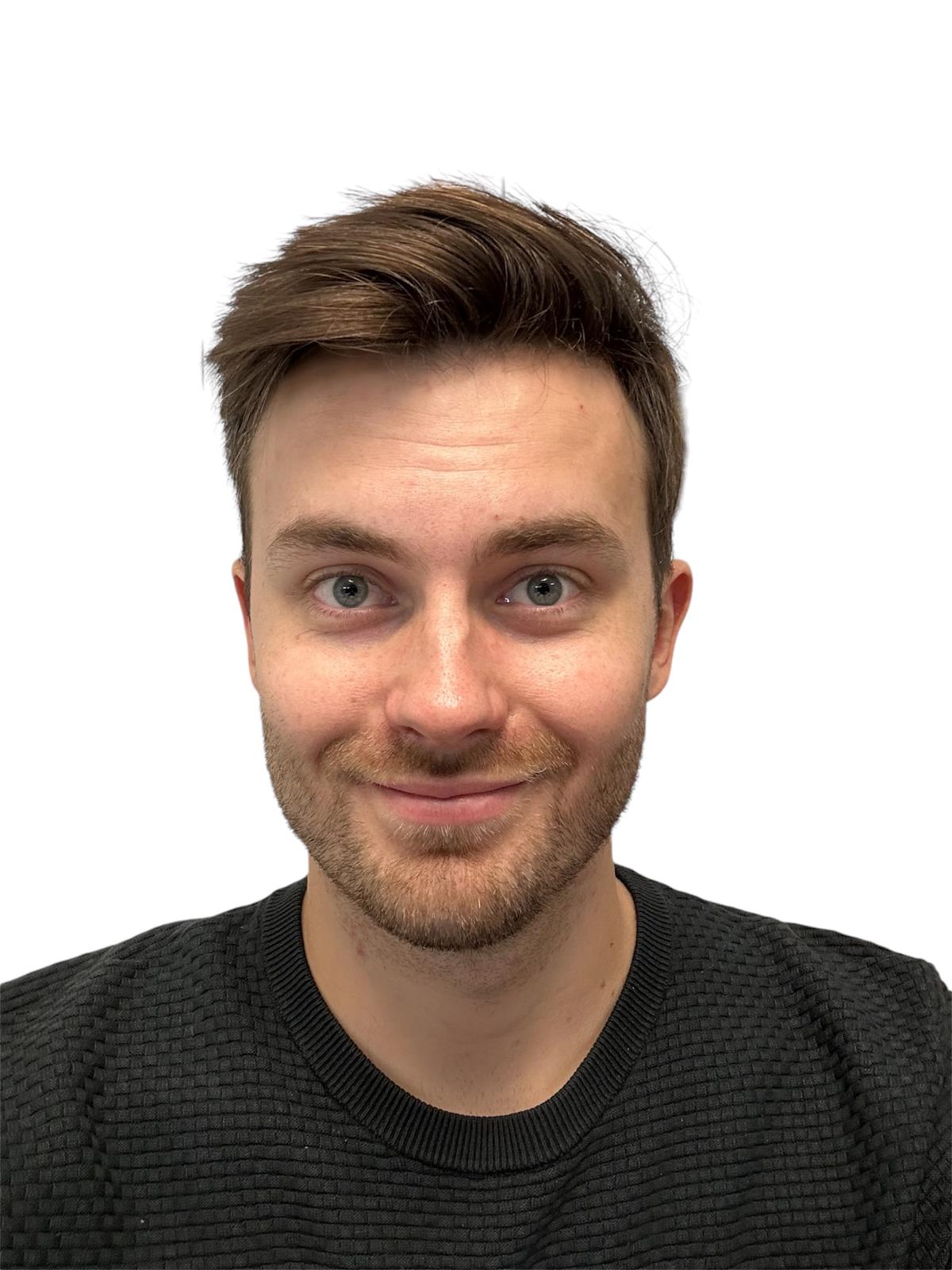  Ross Straughan