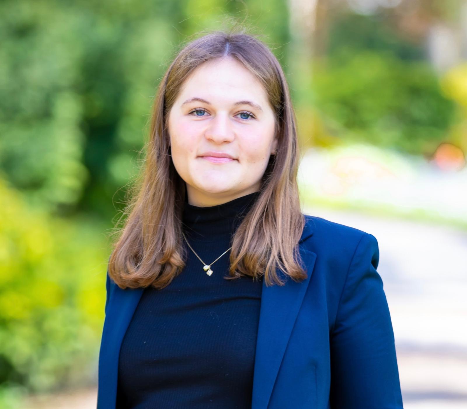  Anna Gerg