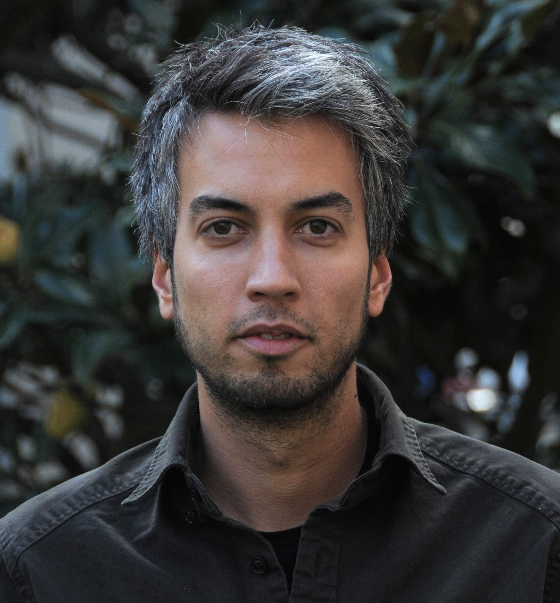 Dr. Efe Anil Aksöz